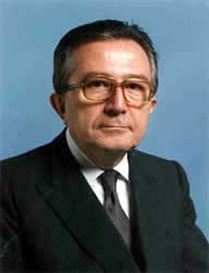 رئيس الوزراء الإيطالي الأسبق جوليو أندريوتي